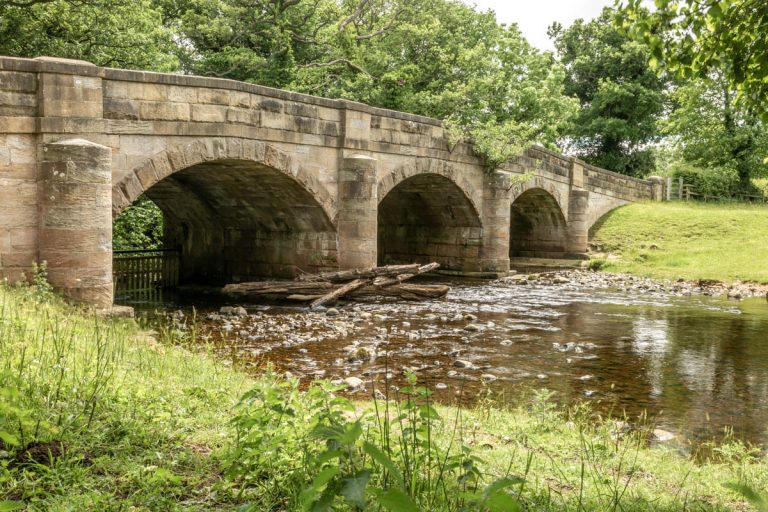 Walking the bairn 01-1782